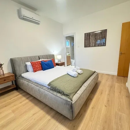 Gamehouse In The Center * 尼科西亚