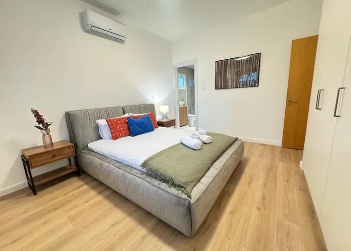 Gamehouse In The Center * 尼科西亚